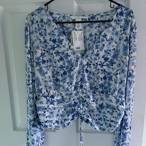 H&M Floral Cropped Blouse - Size Large - NWT